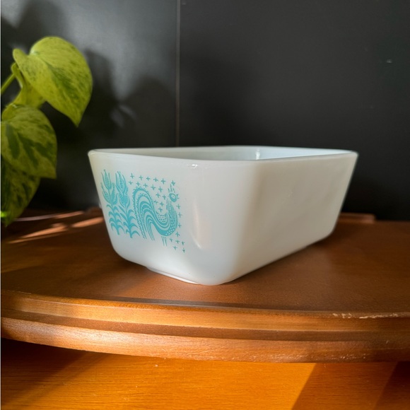 Vintage PYREX Blue Butterprint 502 medium refrigerator dish - Picture 3 of 5